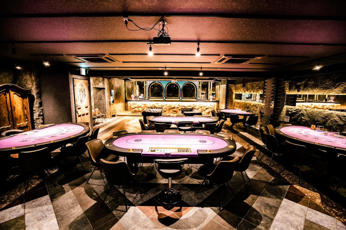 BLOW 池袋の画像 5